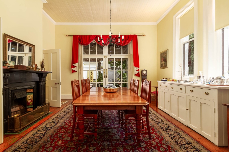 4 Bedroom Property for Sale in Bantry Bay Western Cape